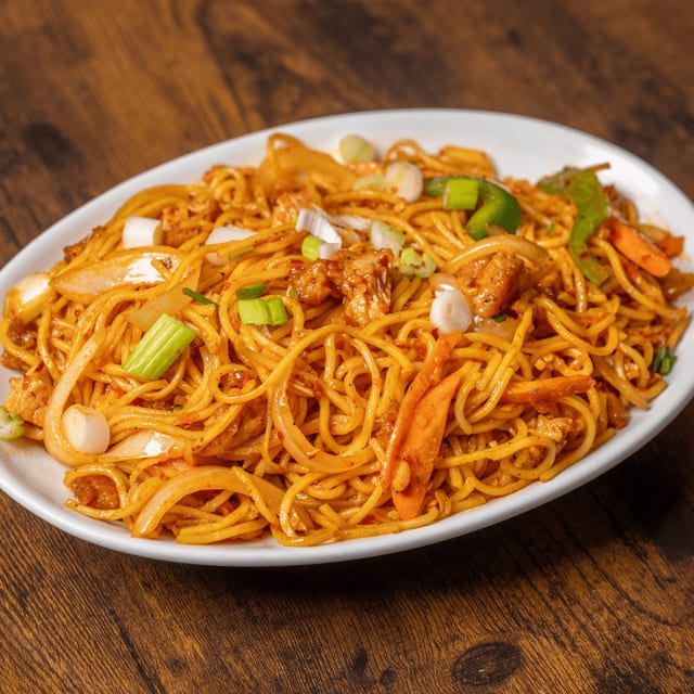 Murgh Schezwan Noodles.